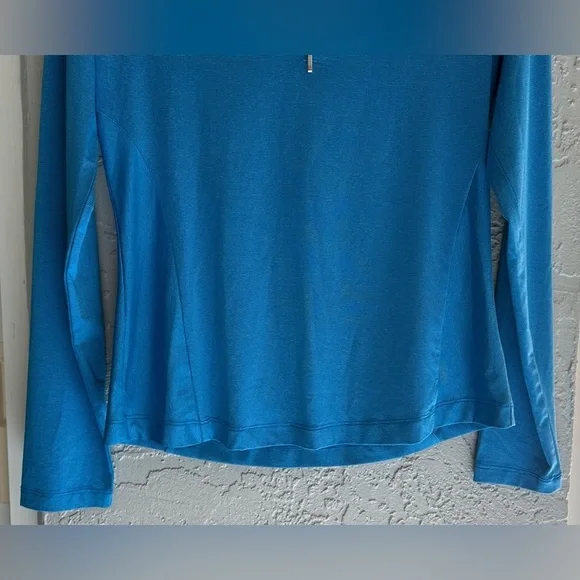 Cutter & Buck Women's Vibrant Blue Long Sleeve Top with 3/4 Zipper - Picture 3 of 8